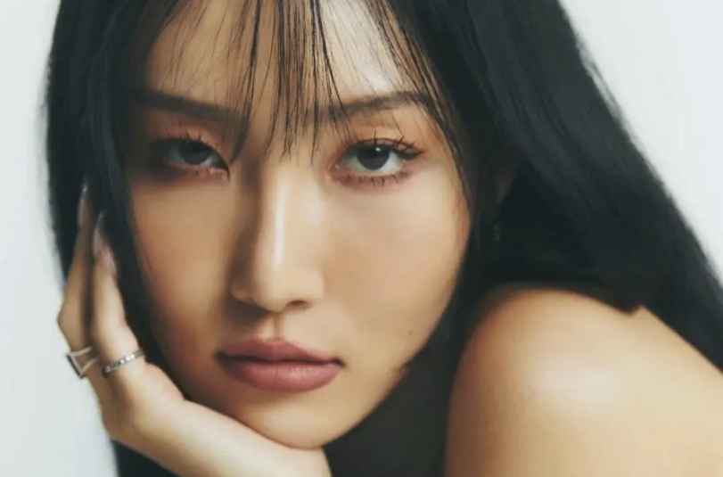 Hwasa To Discuss KPOP Beauty Standards In Upcoming Documentary